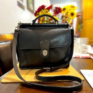 Vintage COACH Willis crossbody bag